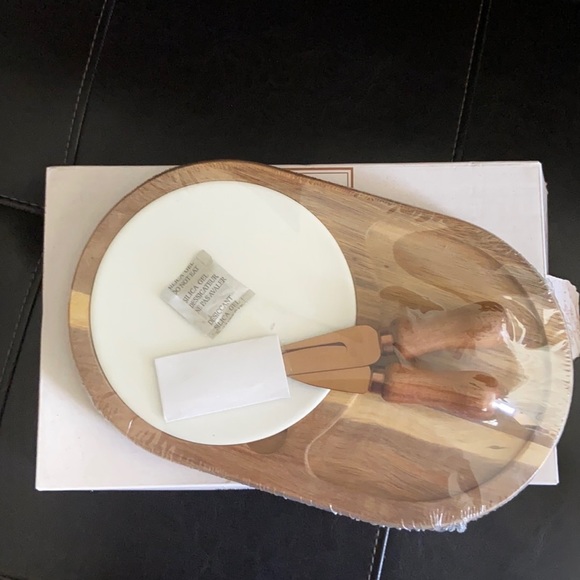 Twine Living Co. Gourmet Wood & Ceramic Cheese Board Set - Picture 12 of 14